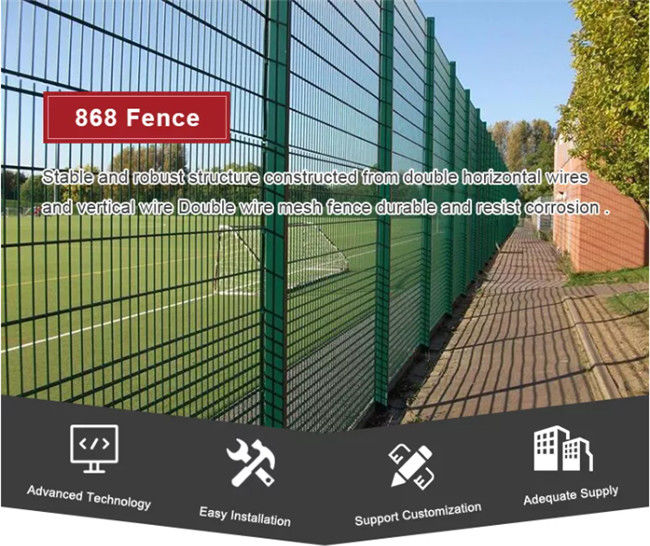Les sports ont rectifié la sécurité 868/656 de Mesh Fence Wrought Iron High de fil enduite par PVC 0