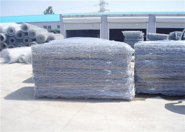 le PVC de diamètre de fil de 3.7mm a enduit l'eau galvanisée et la protection du sol de boîte de Gabion 0