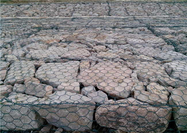 Le Zn Al Coated Hexagonal Wire Mesh Gabion de Galfan 100x100x100mm a galvanisé 2
