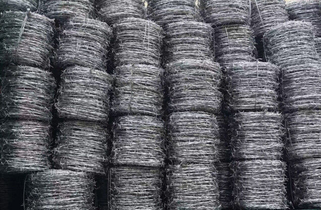 25kg 3.5mm Dia Galvanized Steel Barbed Wire 4 points à haute résistance 0