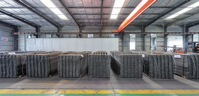 Le renfort F82 concret a soudé en acier nervuré par 7.6mm de grillage 2