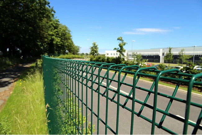 Le bureau à cylindre Mesh Fence Panels Hot Dipped du diamètre BRC de L2.3m 6mm a galvanisé 0